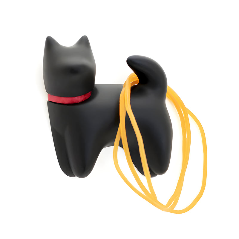 Dog Magnet Tomaru Black & White